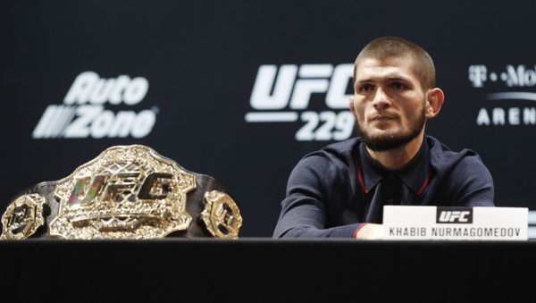 Чемпион абсолютного бойцовского чемпионата (UFC) в легком весе Хабиб Нурмагомедов - Sputnik Азербайджан