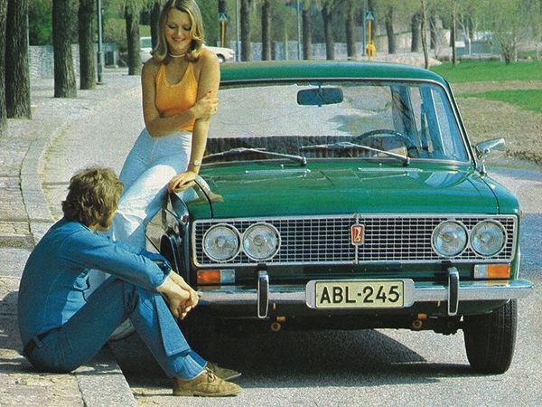 Реклама советского автомобиля Lada 1500 - Sputnik Азербайджан