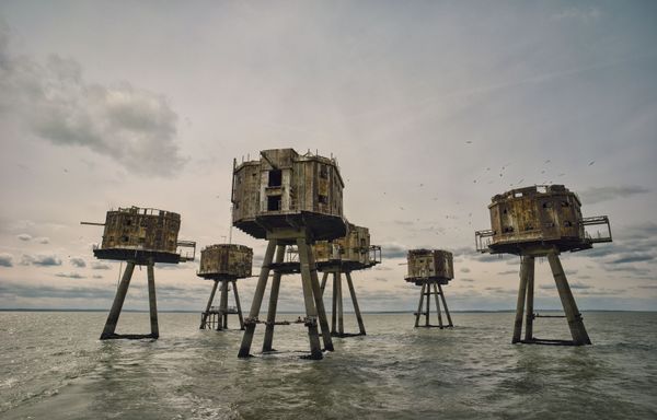 Снимок памятника Red Sands Sea Forts, Thames Estuary фотографа Mark Edwards, ставший победителем в категории English History конкурса Historic Photographer of The Year 2018  - Sputnik Азербайджан