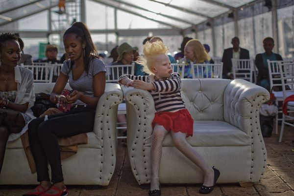 Первый  в мире конкурс красоты для альбиносов Mr. & Miss Albinism East Africa в Кении - Sputnik Азербайджан