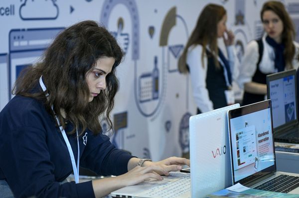 24-я Азербайджанская Международная Выставка и Конференция Телекоммуникации, Инновации и Высокие Технологии - Sputnik Азербайджан