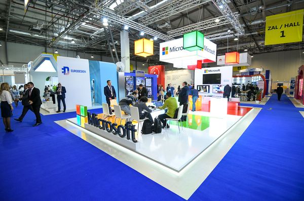 24-я Азербайджанская Международная Выставка и Конференция Телекоммуникации, Инновации и Высокие Технологии - Sputnik Азербайджан