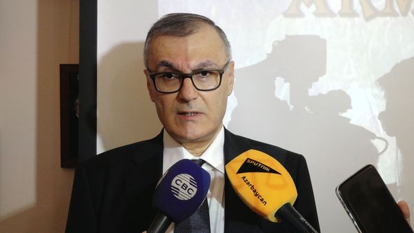 Завотделом АП Азербайджана: предлагаю армянской общественности послушать правильную версию - Sputnik Азербайджан