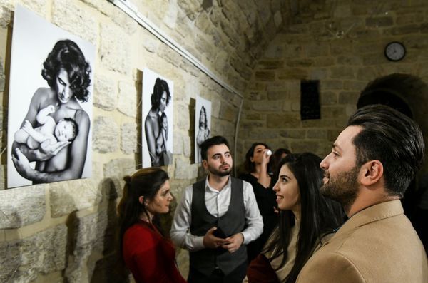 Фотовыставка Красивое отцовство в галерее Art Tower Фотовыставка Красивое отцовство в галерее Art Tower - Sputnik Азербайджан