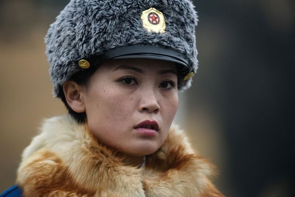 Сотрудник дорожной полиции в Пхеньяне, КНДР  - Sputnik Азербайджан
