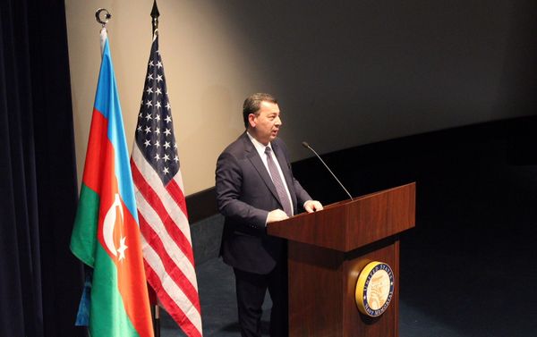 На приеме проведенном посольством Азербайджана в США, состоялась презентация документального фильма Командировка в вечность - Sputnik Азербайджан