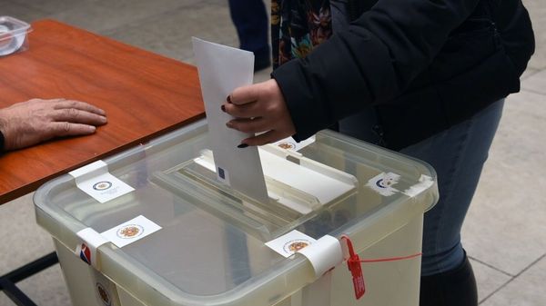 Парламентские выборы в Армении - Sputnik Азербайджан