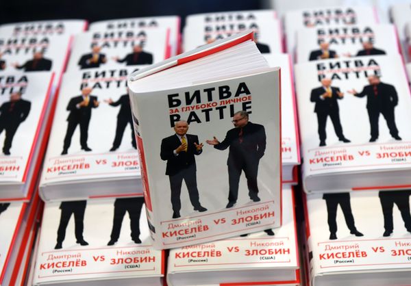 Киселёв раскрыл подробности своих яростных споров со Злобиным - Sputnik Азербайджан