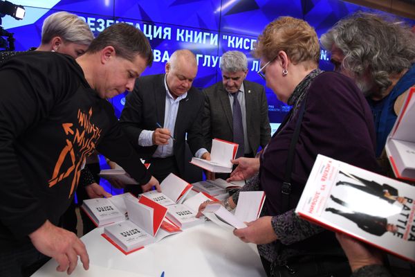 Киселёв раскрыл подробности своих яростных споров со Злобиным - Sputnik Азербайджан
