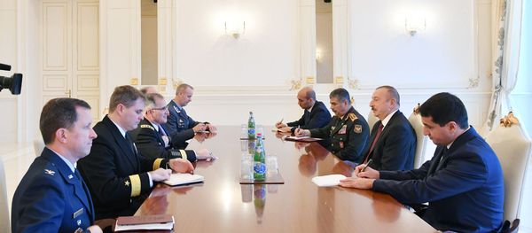 Президент Ильхам Алиев принял верховного главнокомандующего объединенными силами НАТО в Европе - Sputnik Азербайджан