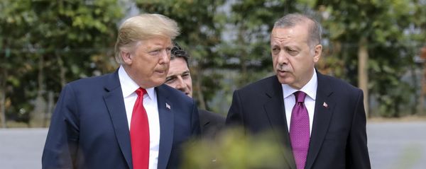 Президент США Дональд Трамп (слева) и президент Турции Реджеп Тайип Эрдоган - Sputnik Азербайджан
