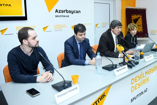Встреча представителей азербайджанских СМИ с ведущими медиаменеджерами России в рамках образовательного проекта SputnikPro - Sputnik Азербайджан