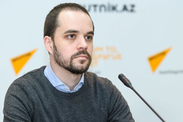 Руководитель проектов в области онлайн и новых медиа в медиагруппе Россия сегодня Михаил Конрад - Sputnik Азербайджан