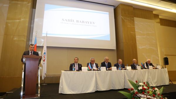 Azərbaycan Respublikası Sahibkarlar (İşəgötürənlər) Təşkilatları Milli Konfederasiyasının (ASK) V Qurultayı - Sputnik Азербайджан
