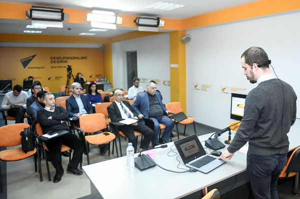 Встреча представителей азербайджанских СМИ с ведущими медиаменеджерами России в рамках образовательного проекта SputnikPro. День второй - Sputnik Азербайджан