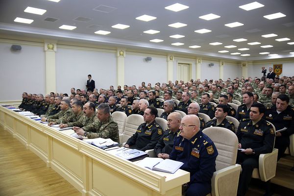 Закир Гасанов поставил задачи перед азербайджанскими военнослужащими на 2019 год - Sputnik Азербайджан