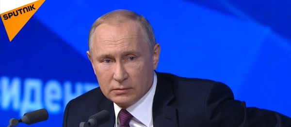 LIVE_СНГ: Ежегодная пресс-конференция президента РФ Владимира Путина - Sputnik Азербайджан
