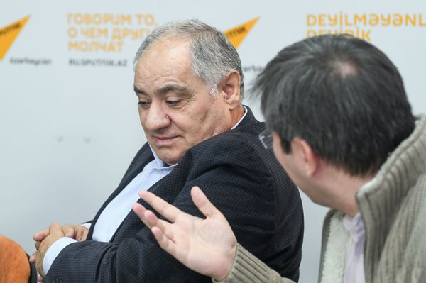 Пресс-конференция на тему Чистота азербайджанского языка и проблемы дубляжа  - Sputnik Азербайджан