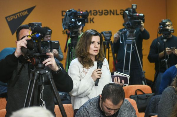 Пресс-конференция посла России в Азербайджане Михаила Бочарникова в мультимедийном пресс-центре Sputnik Азербайджан - Sputnik Азербайджан