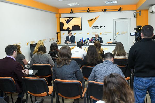 Пресс-конференция посла России в Азербайджане Михаила Бочарникова в мультимедийном пресс-центре Sputnik Азербайджан - Sputnik Азербайджан