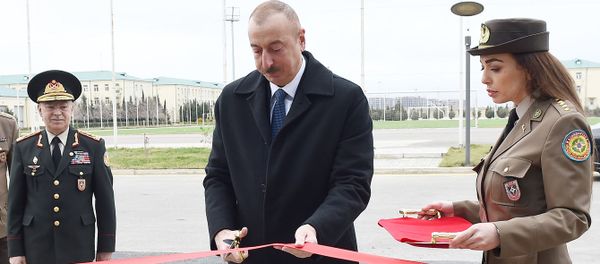 Президент Ильхам Алиев принял участие в открытии спортивно-оздоровительного клуба Министерства по чрезвычайным ситуациям - Sputnik Азербайджан