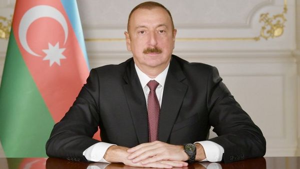 Prezident İlham Əliyev Dünya Azərbaycanlılarının Həmrəylik Günü və Yeni il münasibətilə Azərbaycan xalqını təbrik edib - Sputnik Азербайджан