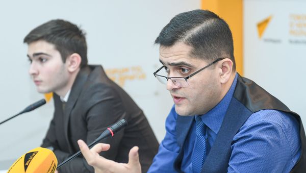 Руководитель аналитического центра Атлас Эльхан Шахиноглу - Sputnik Азербайджан