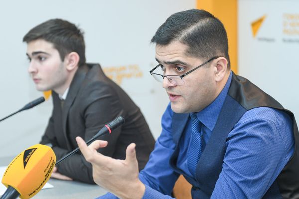 Руководитель аналитического центра Атлас Эльхан Шахиноглу - Sputnik Азербайджан