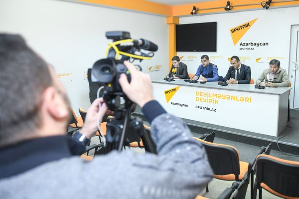 Эксперты в ходе обсуждения региональной безопасности в 2019 году в мультимедийном пресс-центре Sputnik Азербайджан - Sputnik Азербайджан