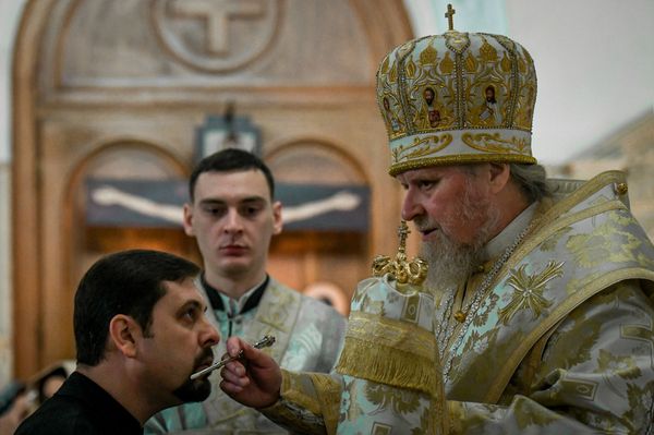 Рождественское богослужение в Кафедральном соборе Жен Мироносиц в Баку. 7 января 2019 года. - Sputnik Азербайджан