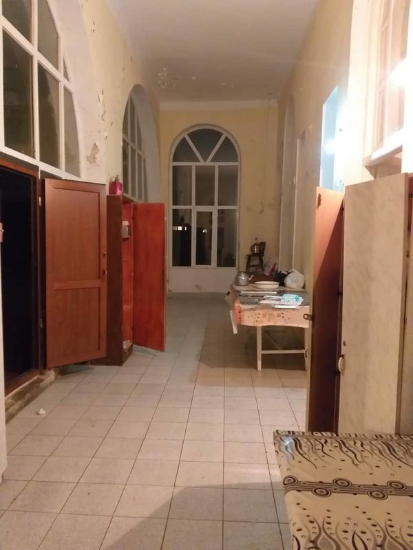 Трудное детство обитателей санатория в Бузовна: студенты засняли, главврач объяснил - Sputnik Азербайджан