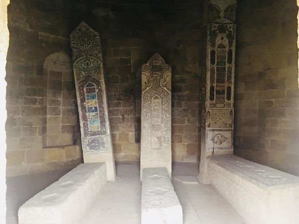 Комплекс мавзолеев Йедди гюнбяз (Семь купольных мавзолеев) в Шамахинском районе - Sputnik Азербайджан