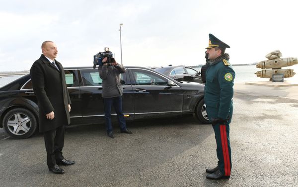 Президент Ильхам Алиев ознакомился с новым пограничным сторожевым кораблем типа Туфан - Sputnik Азербайджан