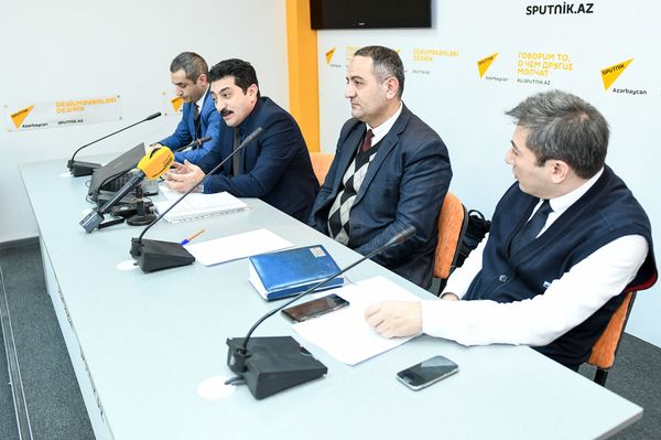 Пресс-конференция на тему Как и кому будут начисляться налоги в 2019 году - Sputnik Азербайджан