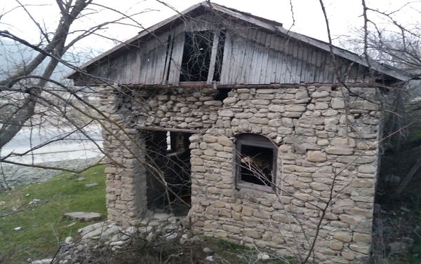 Белая мельница - построенная в XIX веке в селе Хелендж, Хызинский район - Sputnik Азербайджан