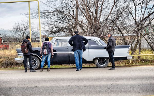 Легендарная Чайка или Газ 13 – автомобиль с необычным дизайном, мощным мотором и высокой скоростью - Sputnik Азербайджан