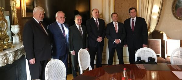 Мамедъяров и Мнацаканян встретились в Париже - Sputnik Азербайджан