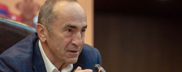 Второй президент Армении Роберт Кочарян на заседании российско-армянского Лазаревского клуба в Ереване - Sputnik Азербайджан