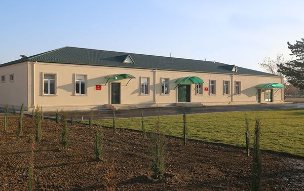 Министр обороны Азербайджана Закир Гасанов принял участие в открытии новых военных объектов - Sputnik Азербайджан