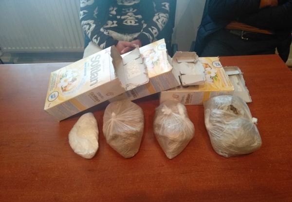 Порошок, да не стиральный: азербайджанца задержали на границе с ИРИ - Sputnik Азербайджан