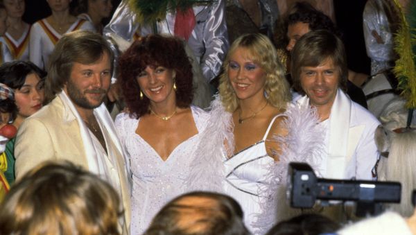 Шведская поп-группа ABBA с прессой, 2 июня 1980 года, в Стокгольме - Sputnik Азербайджан