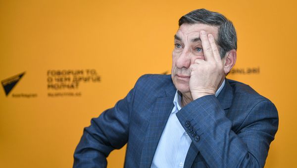 Народный артист Азербайджана Ариф Гулиев - Sputnik Азербайджан