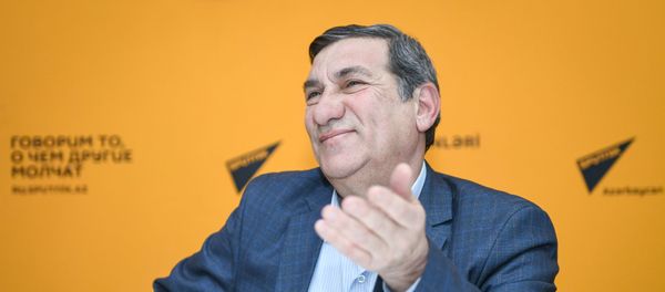 Народный артист Азербайджана Ариф Гулиев - Sputnik Азербайджан