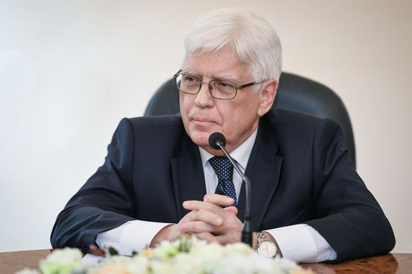 Будьте не очень застенчивы, но и не очень нахальны - посол РФ дал совет будущим дипломатам - Sputnik Азербайджан