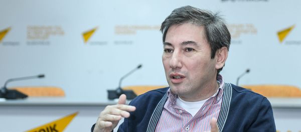 Политолог Ильгар Велизаде - Sputnik Азербайджан