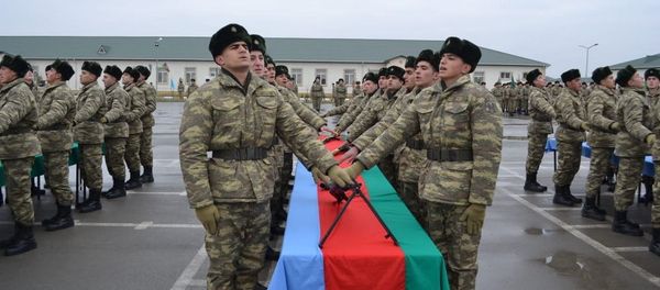 Hərbi hissələrdə andiçmə mərasimi keçirilib - Sputnik Азербайджан
