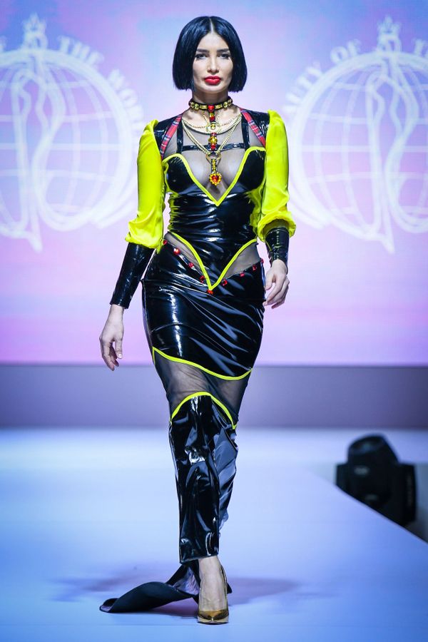 Чемпионат мира по свадебной прическе и макияжу и международный конкурс Dress of the World в Баку Чемпионат мира по свадебной прическе и макияжу и международный конкурс Dress of the World в Баку - Sputnik Азербайджан