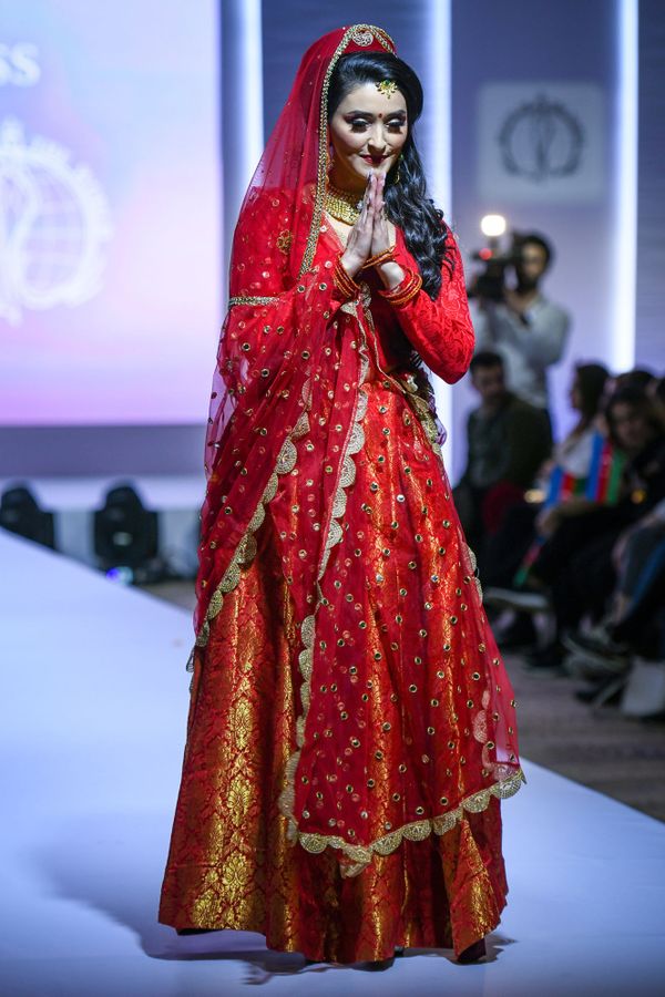Чемпионат мира по свадебной прическе и макияжу и международный конкурс Dress of the World в Баку Чемпионат мира по свадебной прическе и макияжу и международный конкурс Dress of the World в Баку - Sputnik Азербайджан