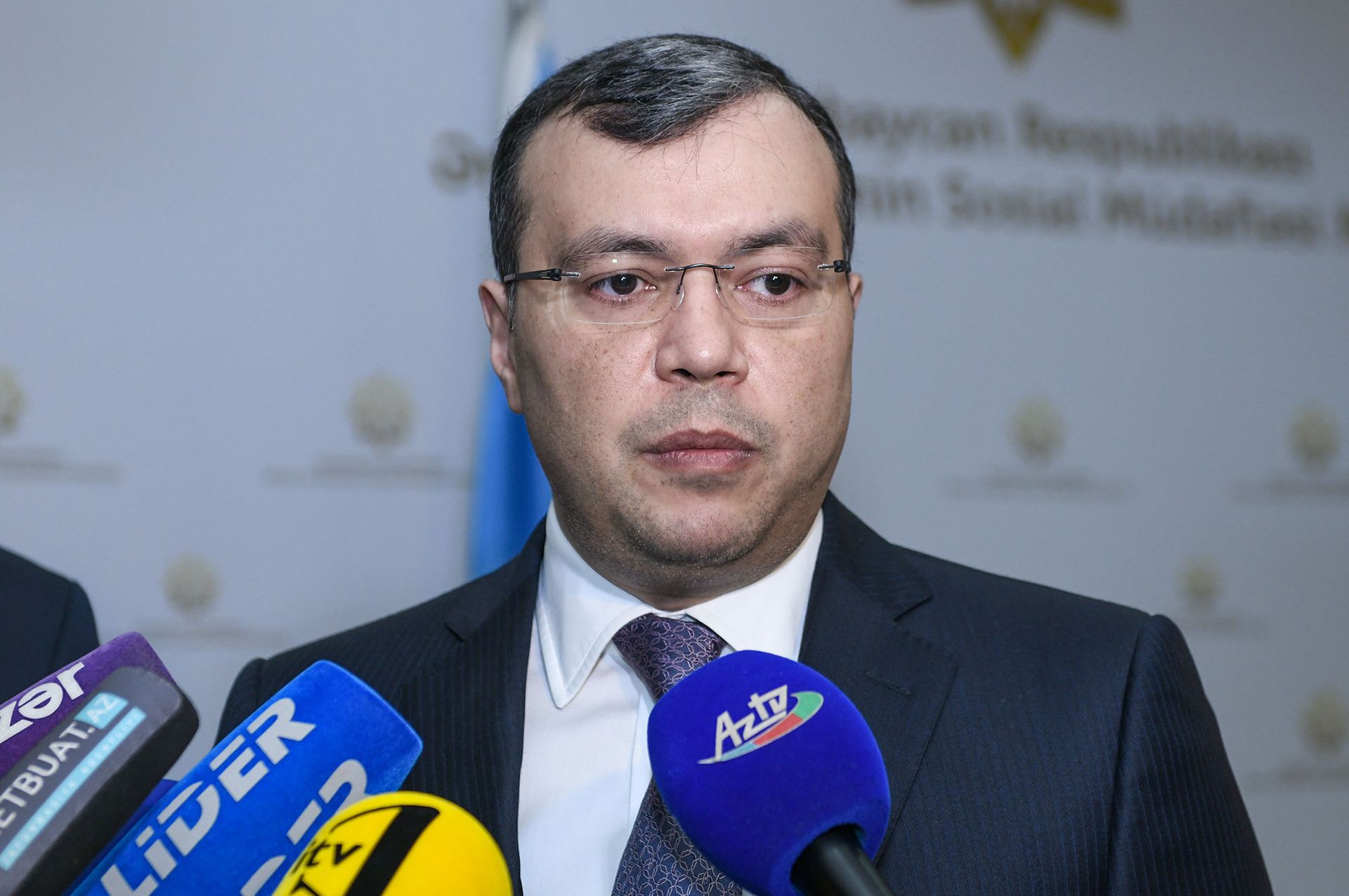 Əmək və Əhalinin Sosial Müdafiəsi naziri Sahil Babayev - Sputnik Азербайджан, 1920, 27.11.2024