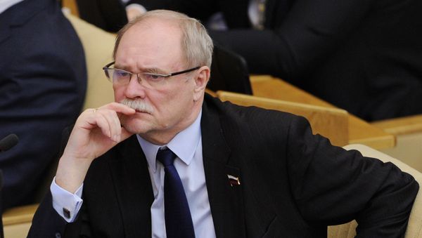 Член комитета Госдумы по культуре Владимир Бортко - Sputnik Азербайджан
